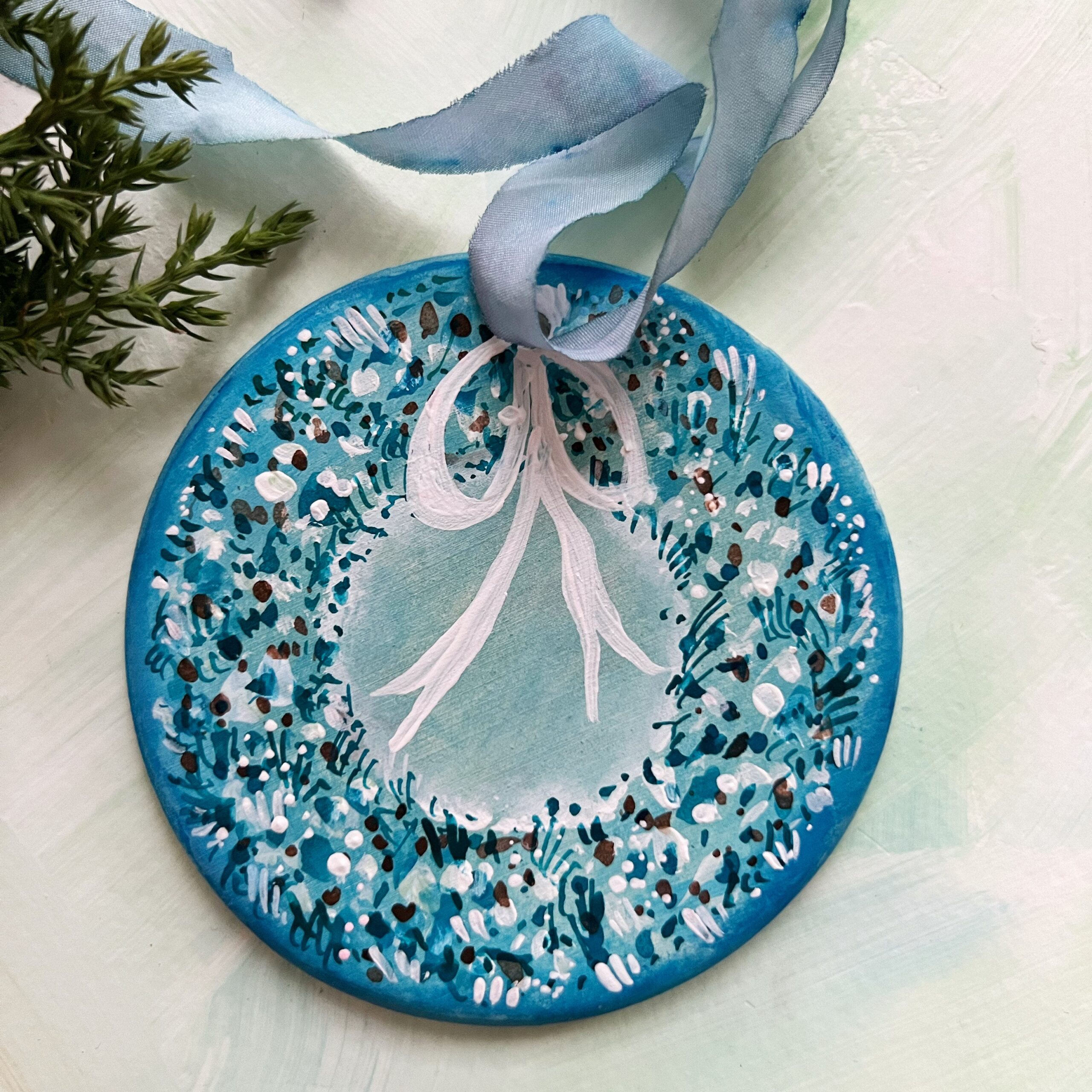 Hand Painted Ornaments 2022 – Delft-Ish
